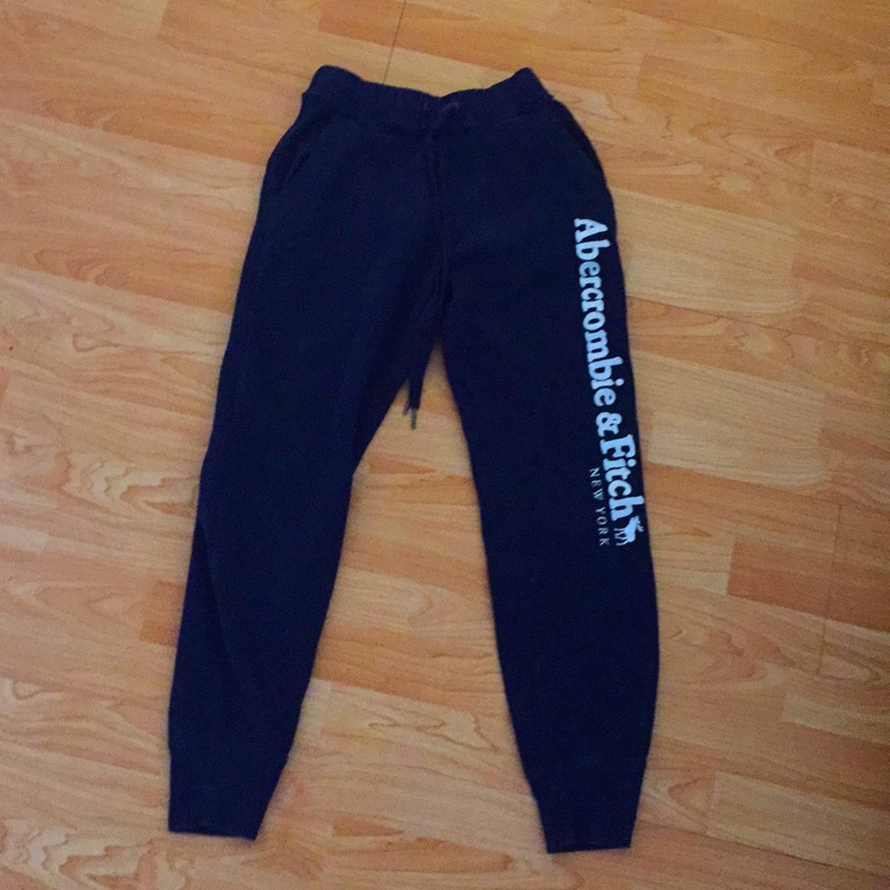 Cute navy blue Abercrombie sweatpants